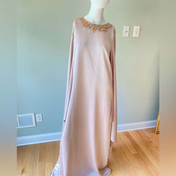 $980 TERI JON BY RICKIE FREEMAN Satin Maxi Dress In Blush. Size 10 - Picture 6 of 12